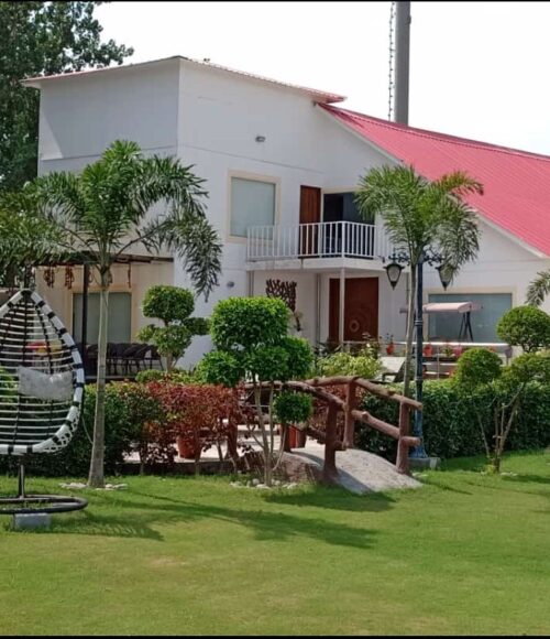 Best farmhouse in Noida